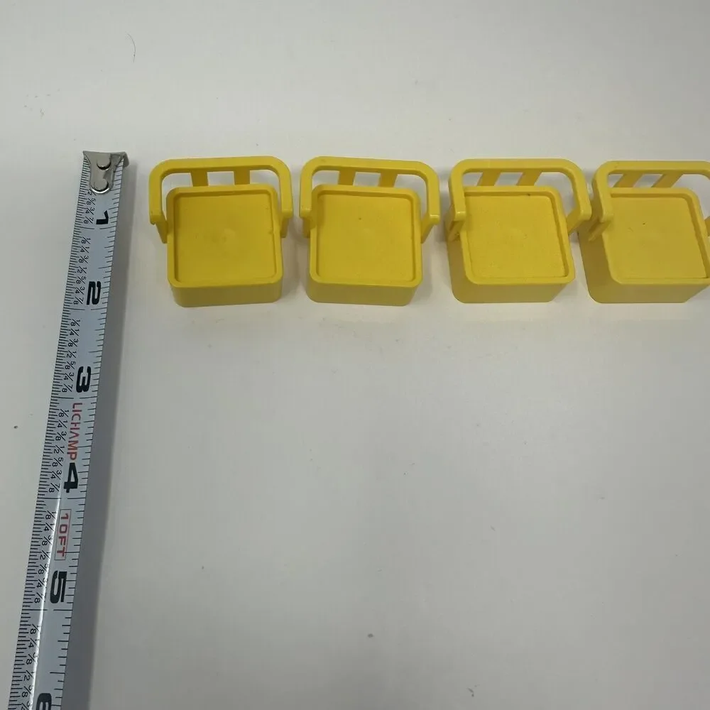 Lego Duplo Item Chairs‎ (4) yellow vintage (1980's) Interlego AG